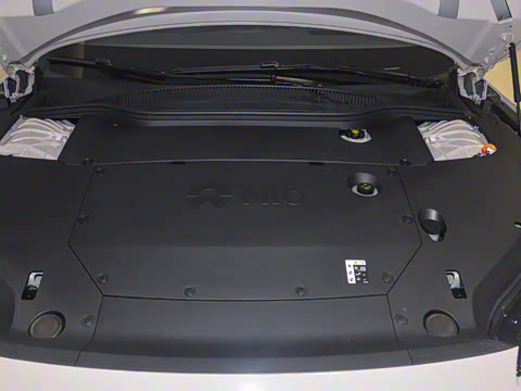 2025�� 75kWh Touring