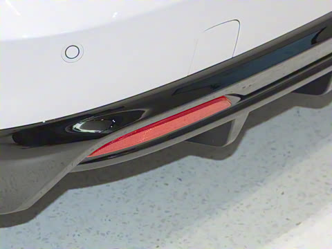 2025�� 75kWh Touring