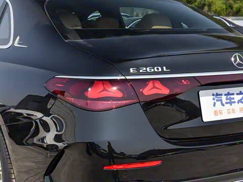 2025�� �Ŀ� E 260 L �˶���