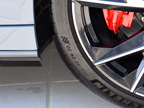 2022�� V10 Coupe performance