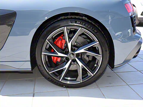 2022�� V10 Coupe performance