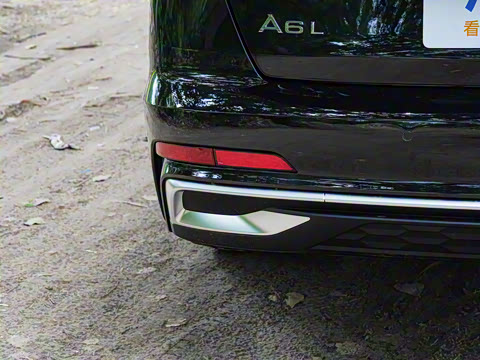 2025�� �Ŀ� 55 TFSI quattro �콢������