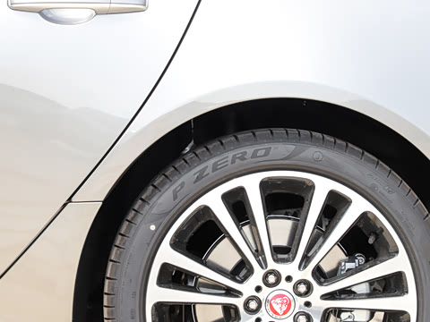 2021�� XFL 2.0T P250 ��������������