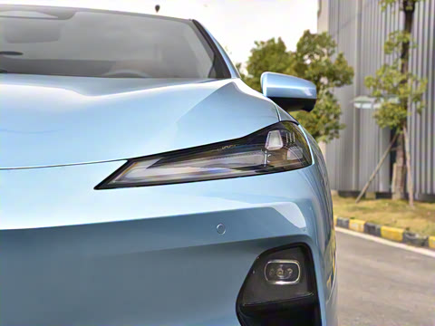 2025�� 300Ultra  �����Ǽ�AD PRO���̰�