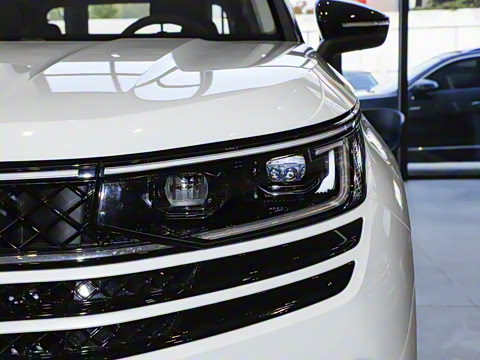 2024�� �Ŀ� 380TSI ����R-LineѲ�� ������