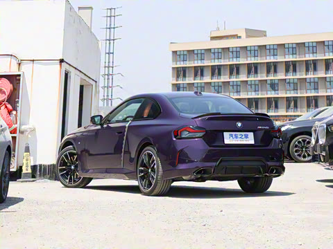 2025�� M240i xDrive