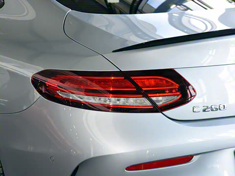 2022�� �Ŀ� C 260 ���ܳ�