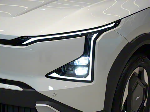 2025�� 530 Light