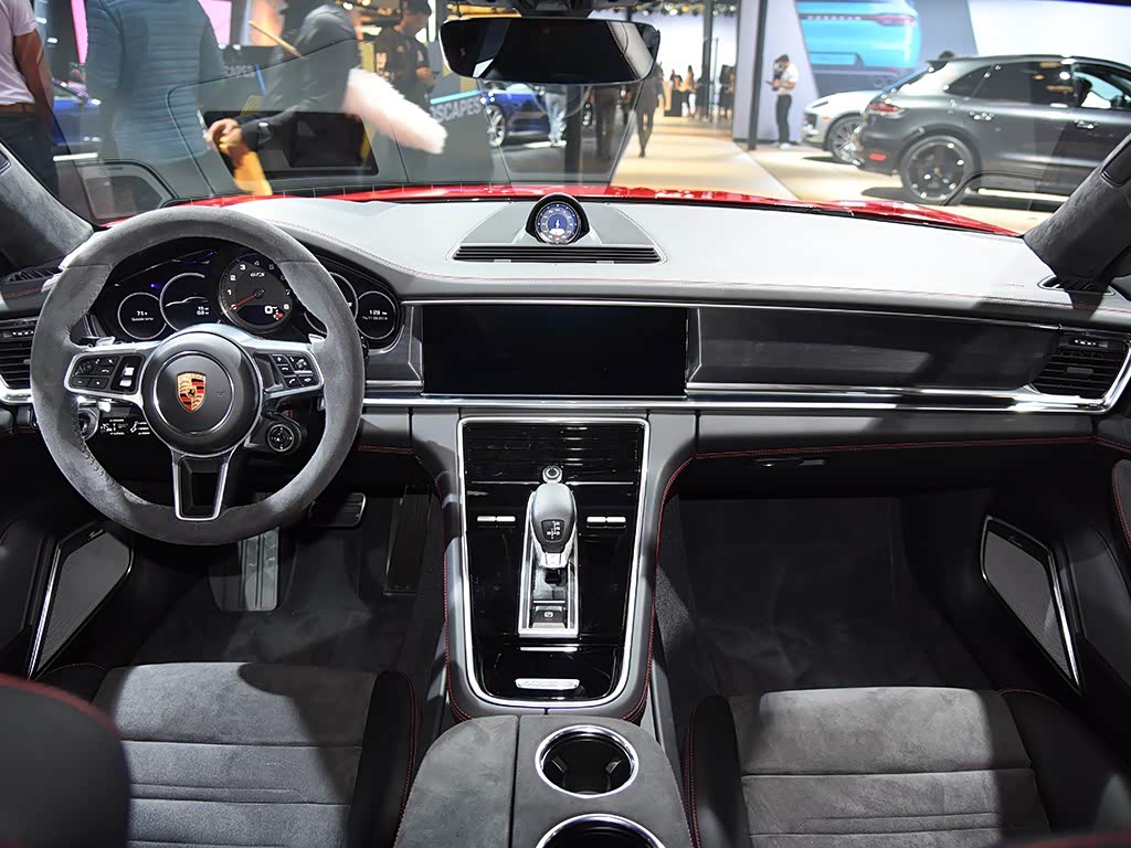 Porsche Panamera II, Лифтбек: фото поколения