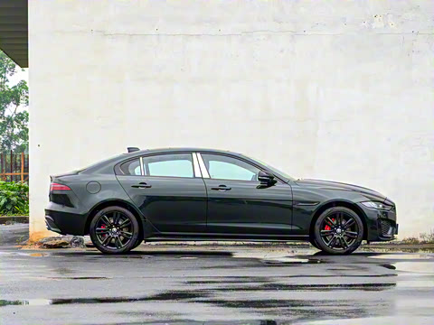 2025�� 2.0T 250PS R-DYNAMIC 90�����ذ�