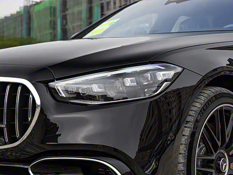 2025�� AMG S 63 L E Performance