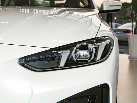 2024�� 425i M�˶���װ