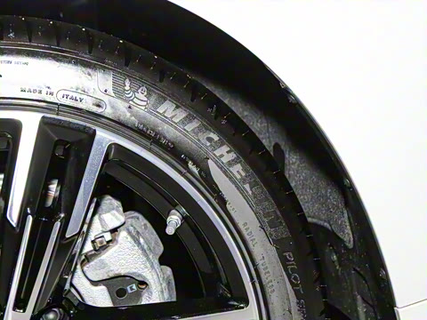 2024�� 425i M�˶���װ