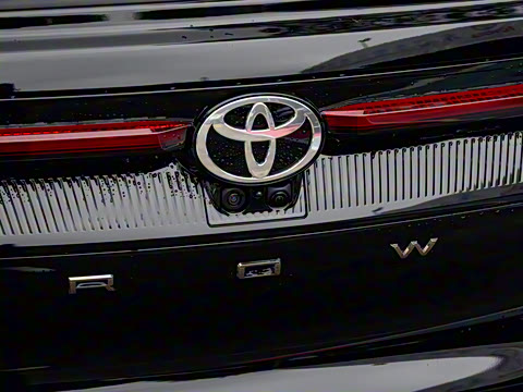 2023�� 2.4T SportCross HEV���������