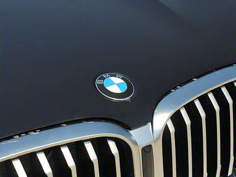 2022�� �Ŀ� xDrive25i M�˶���װ