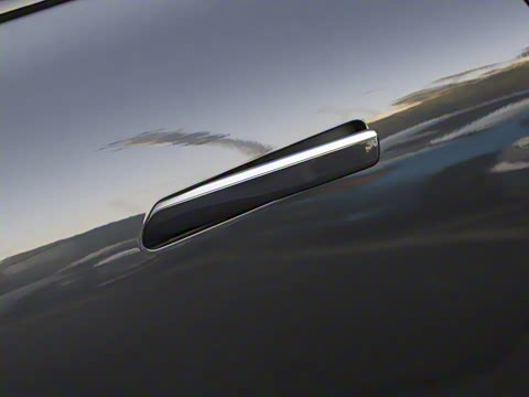 2025�� 700 Ultra�������������״��