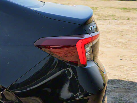 2025�� 240TURBO CVT�Ƽ���