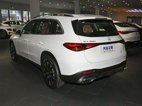 2025�� �Ŀ� GLC 260 L 4MATIC ������