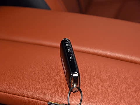 2023�� 2.5L ���а�