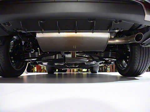 2019�� 200 F SPORT��