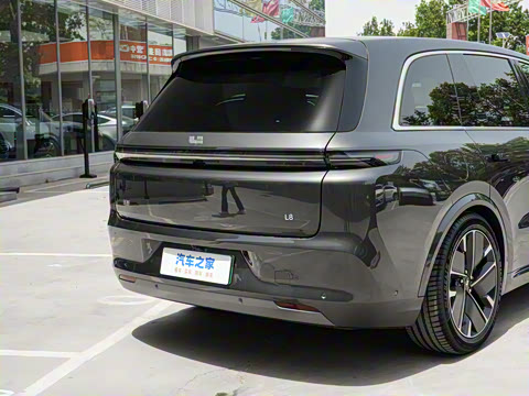 2025�� Ultra ���ܻ��°�