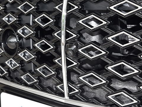 2026�� 4.0T V8 Mulliner