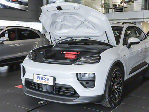 2024�� Macan ��������