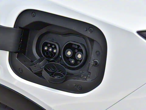 2025�� 550 PRO���а�