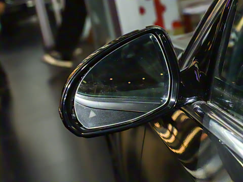 2025�� E 300 L ʱ����