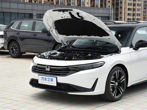 2025�� HATCHBACK 240TURBO �ֶ��ھ���