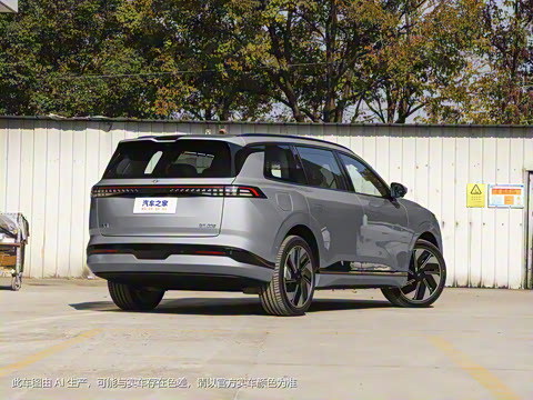 2025�� 636Max����� 5��