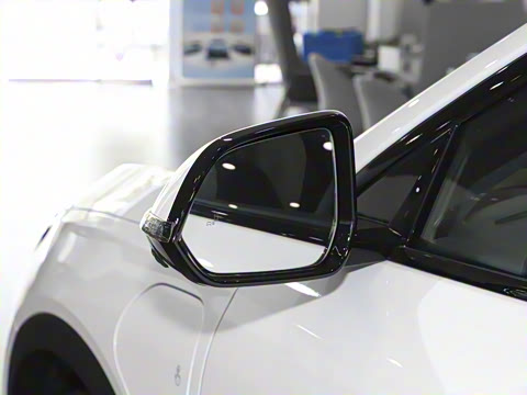 2025�� 735MAX 160kW