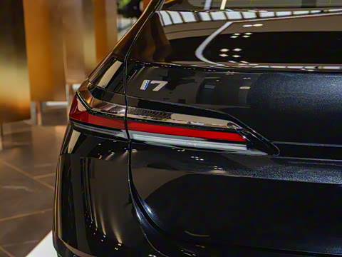 2023�� eDrive50L ����������װ