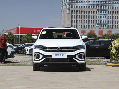 2025�� �Ŀ� 300TSI DSG���������