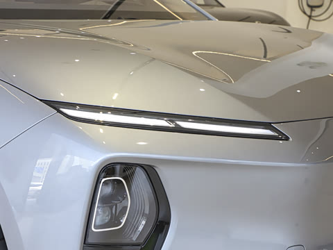 2025�� 102kWh ǩ����