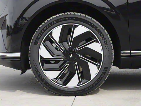 2025�� 636Ultra�Ǽݰ� 5��