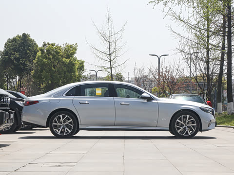 2025�� �Ŀ� E 300 L ʱ����