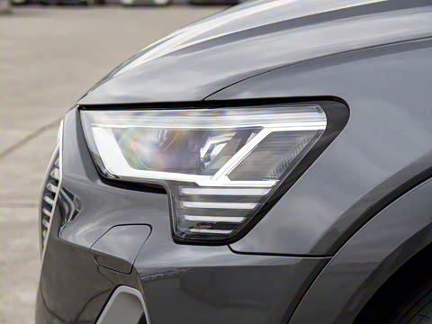 2021�� 50 quattro ������