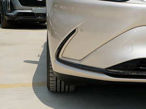 2025�� 735MAX 175kW