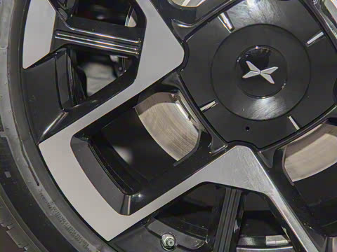 2025�� 702 �������� Ultra