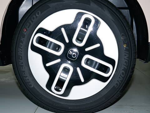 2025�� 305km ������