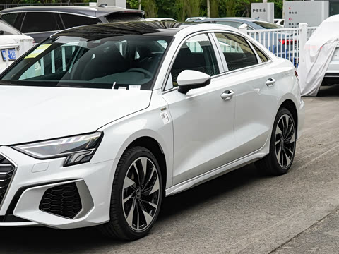 2023�� �Ŀ� A3L Limousine 35 TFSI ʱ���˶���