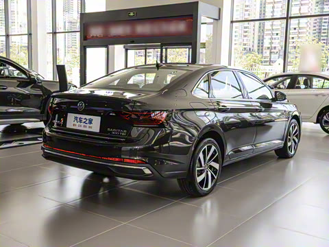 2025�� �Ŀ�� 300TSI DSG׿Խ��