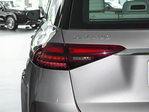 2025�� �Ŀ� GLE 450 4MATIC ������