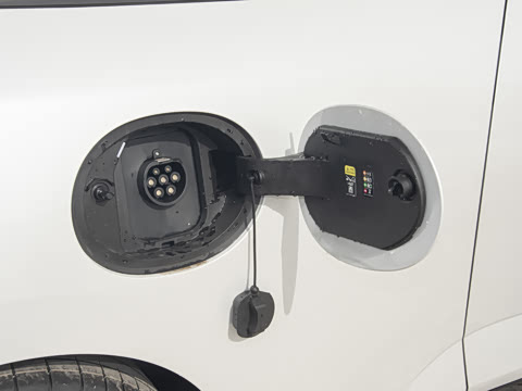 2025�� JOHN COOPER WORKS