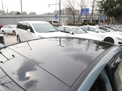 2025�� �Ŀ� C 260 L �ҹ�˶���