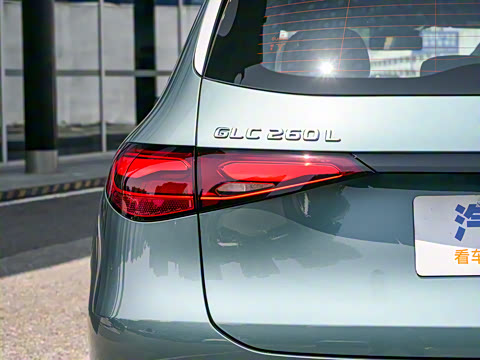 2025�� �Ŀ� GLC 260 L 4MATIC ������