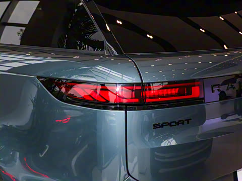 2025�� 400PS Dynamic HSE