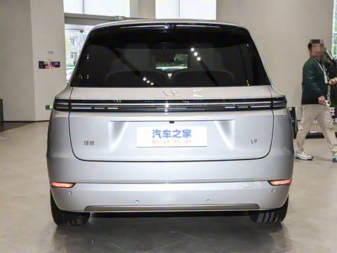 2025�� Ultra ���ܻ��°�