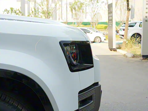 2023�� 110 3.0T P400 X-DYNAMIC HSE